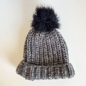 Abercrombie & Fitch Ribbed Knit Faux Fur Pom Pom Beanie Toque Marled Charcoal